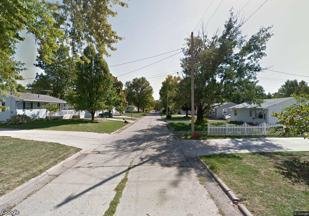 1211 E 13th St N, Newton, IA 50208 - photo 1