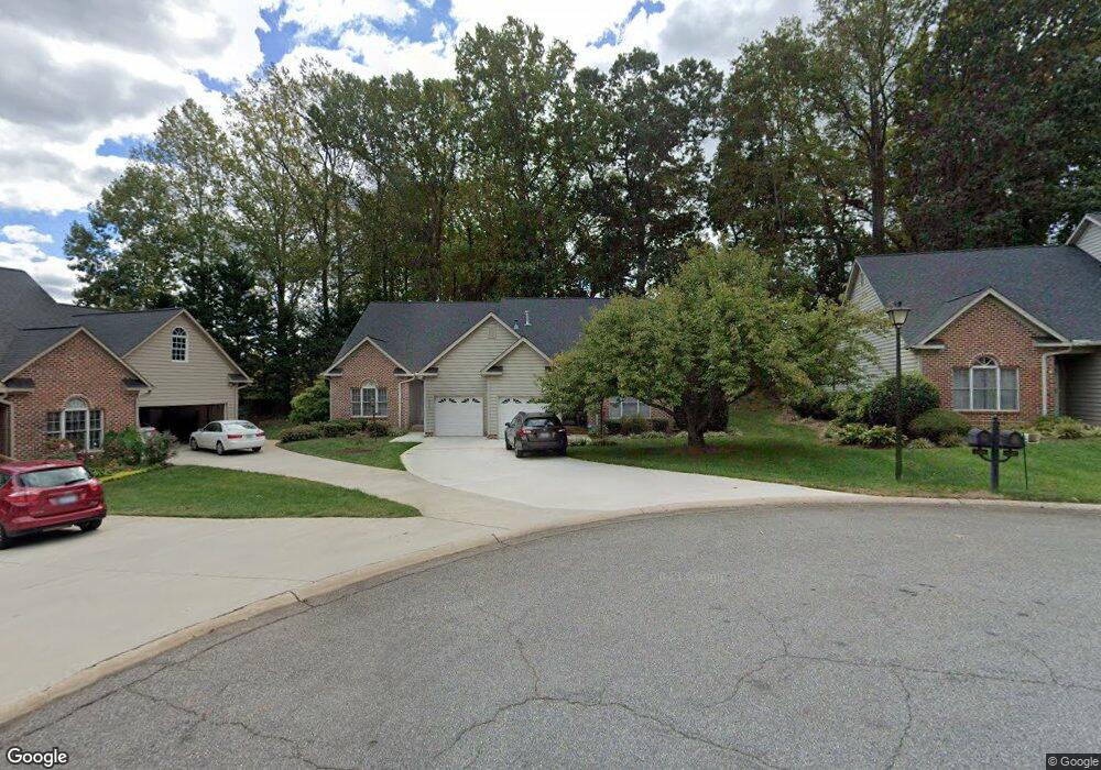 1520 Forest Park Dr unit 1520, Statesville, NC 28677 - photo 1