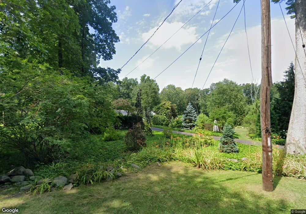 9 Dahlia Ln, Redding, CT 06896 - photo 1