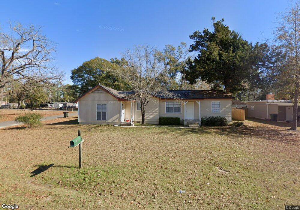 909 Virginia Place, Bainbridge, GA 39819 - photo 1