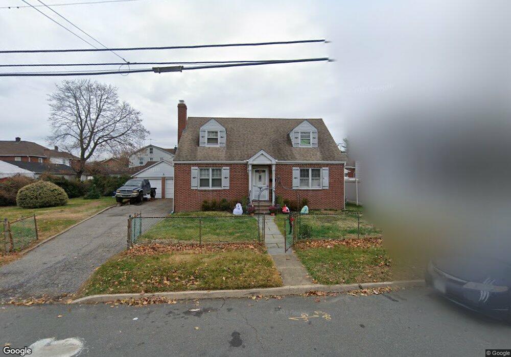 7 Frost Pond Rd, Glen Cove, NY 11542 - photo 1