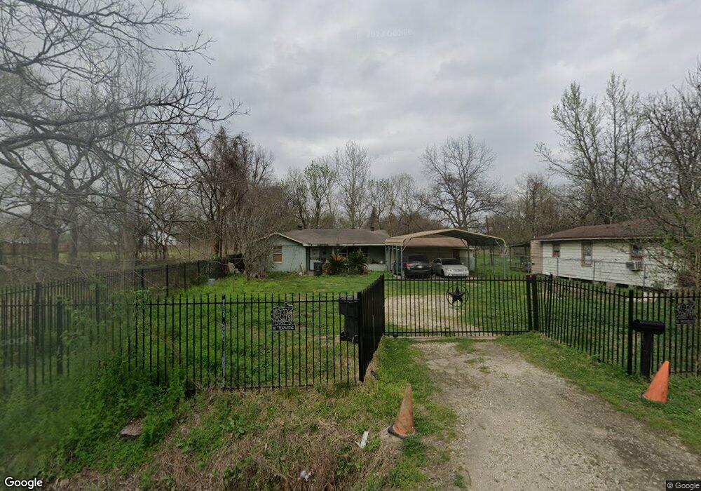 750 Lovers Ln, Houston, TX 77091 - photo 1