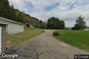 20 Maple St, Bridgeport, OH 43912