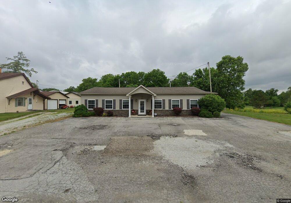 427 N Matilda St, Warren, IN 46792 - photo 1