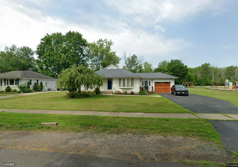 326 Drake Dr, North Tonawanda, NY 14120 - photo 1