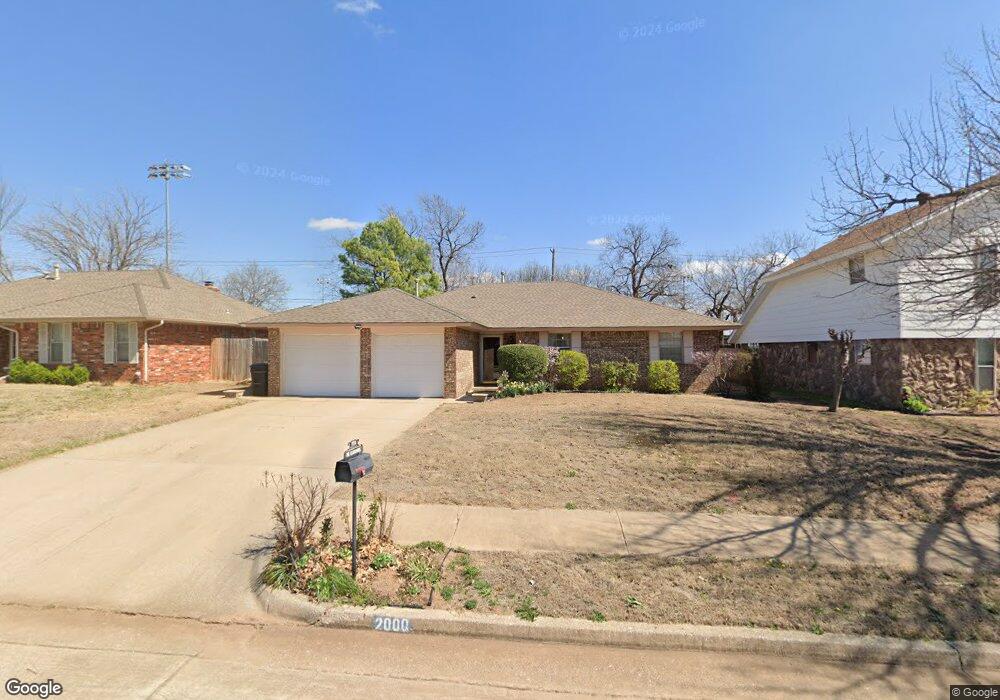 2000 E Hills Dr, Moore, OK 73160 - photo 1