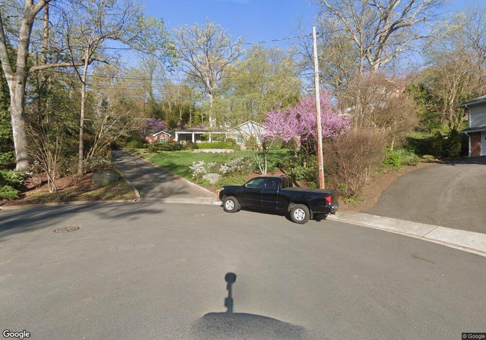 1212 Huntly Place, Alexandria, VA 22307 - photo 1