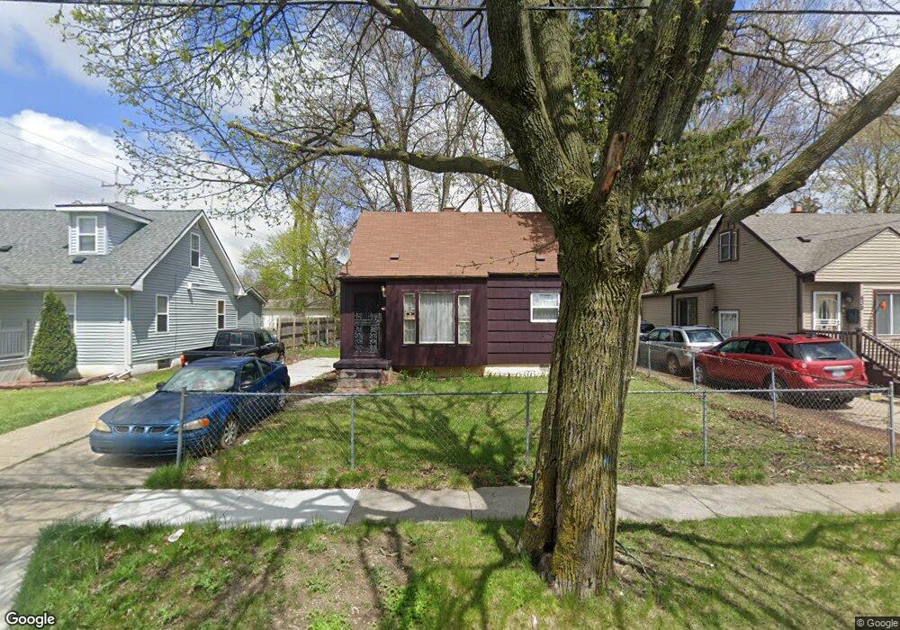 642 W Austin Ave, Flint, MI 48505 - photo 1