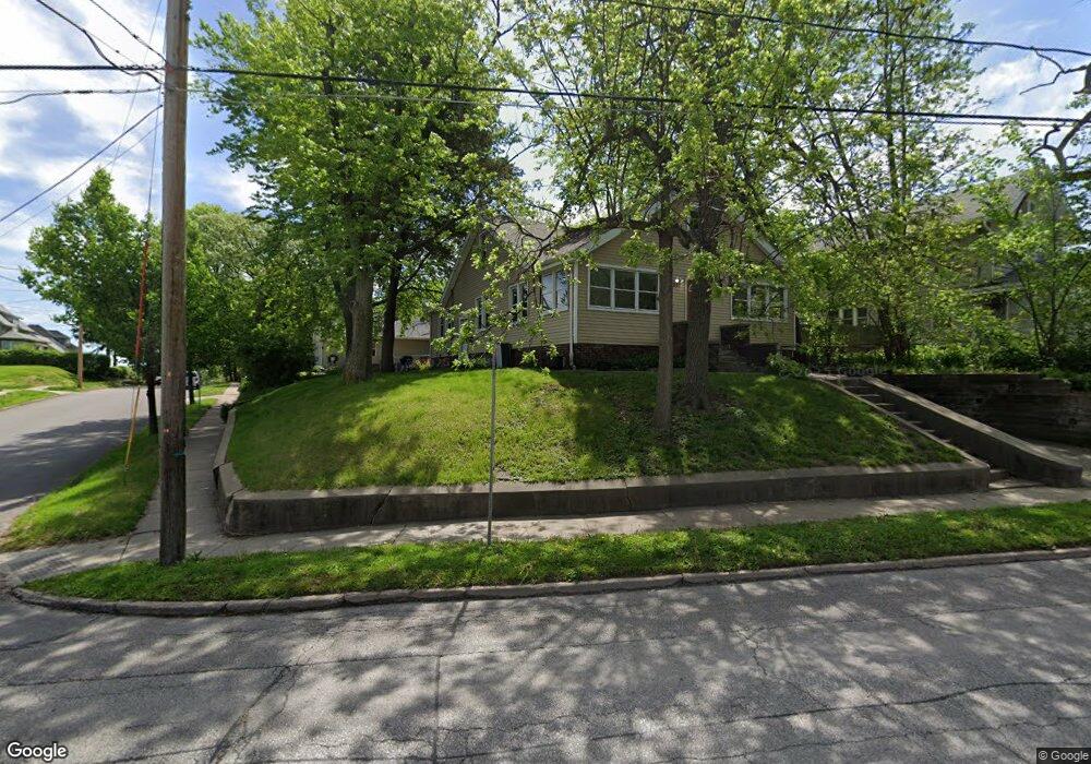 2331 SW 9th St, Des Moines, IA 50315 - photo 1