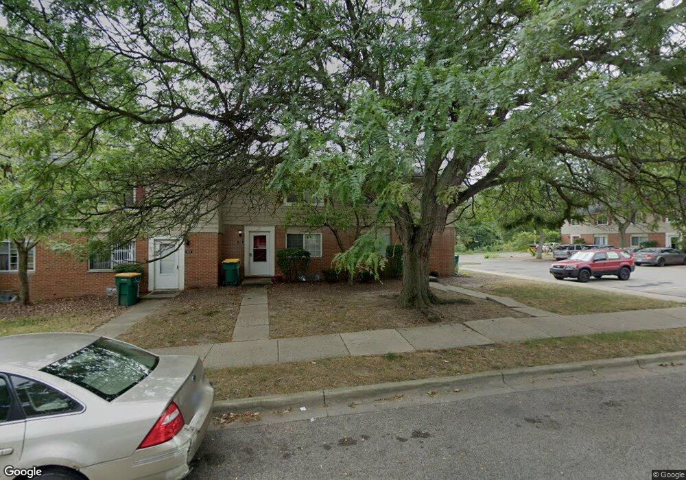 909 Vincent Ct unit 46, Lansing, MI 48910 - photo 1