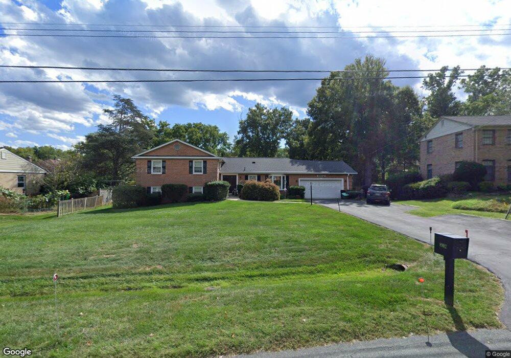 8902 Maxwell Dr, Potomac, MD 20854 - photo 1