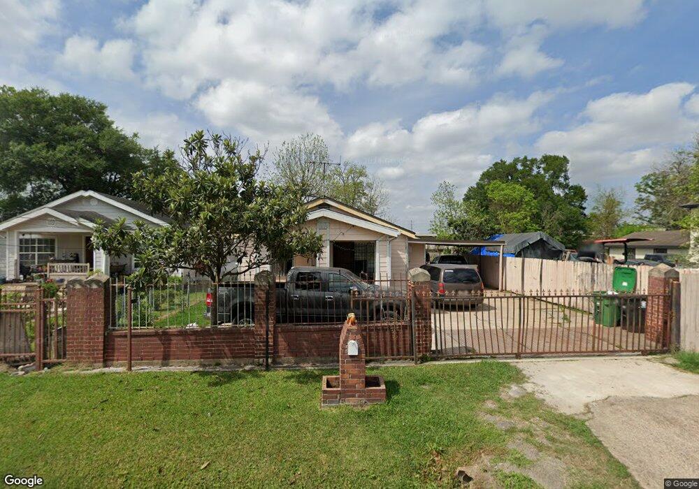 1223 De Boll St, Houston, TX 77022 - photo 1