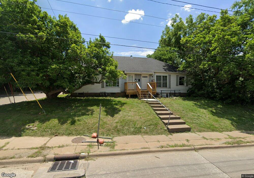 2021 E Locust St unit 1, Davenport, IA 52803 - photo 1