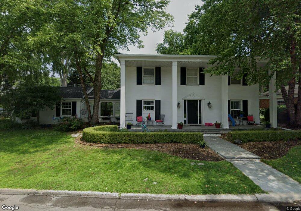 244 Dean Ln, Grosse Pointe Farms, MI 48236 - photo 1