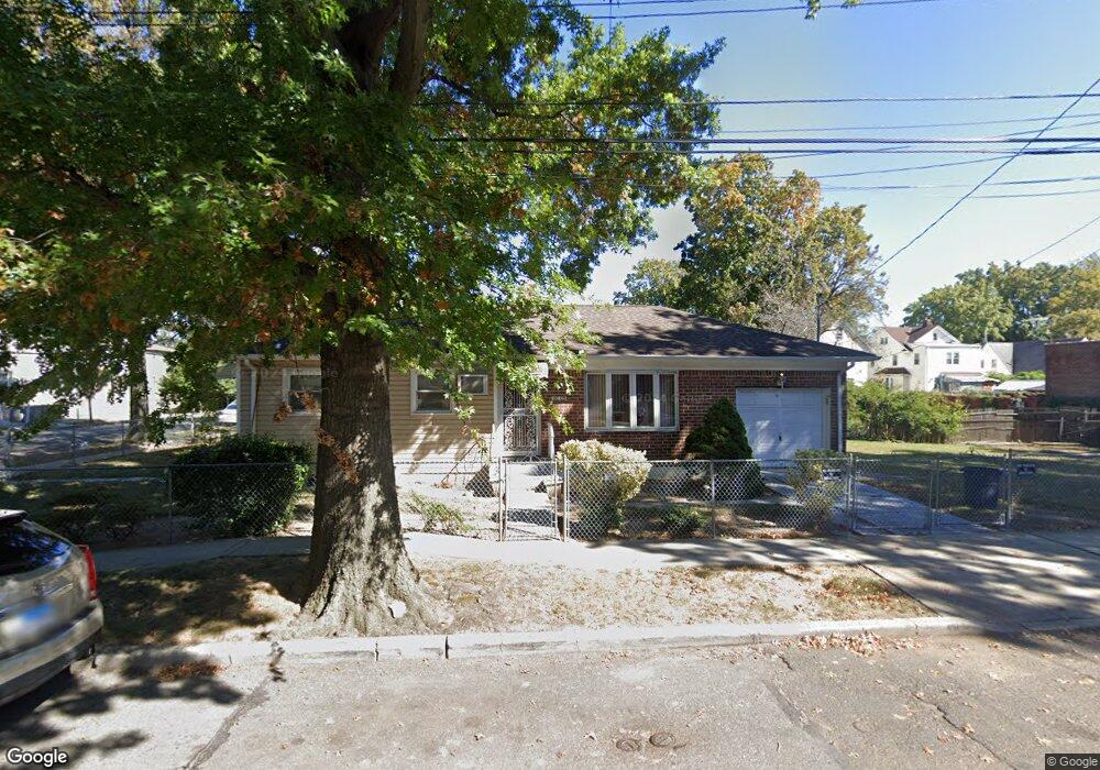 11005 173rd St, Jamaica, NY 11433 - photo 1