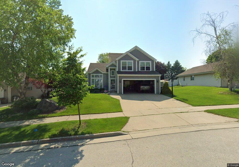 2102 Hudson Way, Waukesha, WI 53186 - photo 1