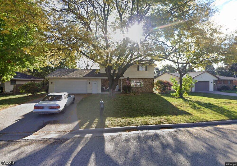 1806 N Blossom Dr, Appleton, WI 54914 - photo 1