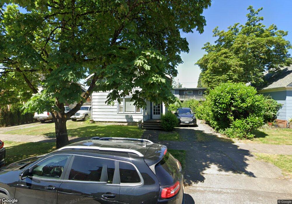 1566 1/2 Mill St, Eugene, OR 97401 - photo 1