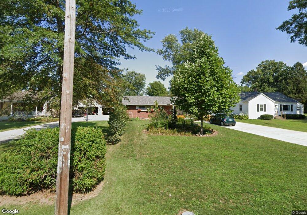 3341 Sycamore Dr, Columbus, IN 47203 - photo 1