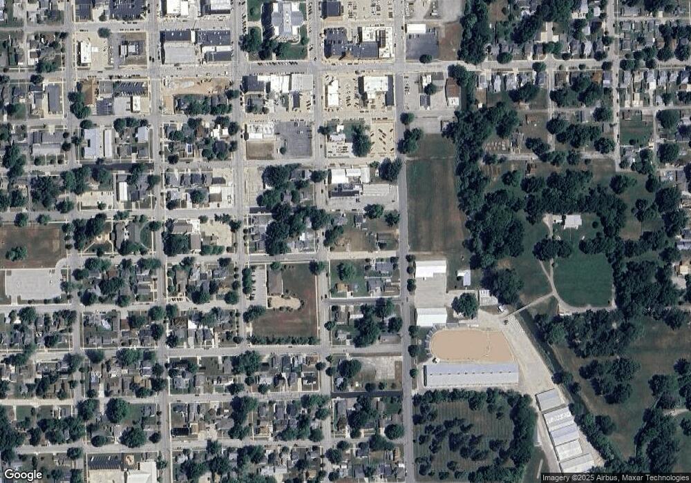 606 S Cedar St, Auburn, IN 46706 - photo 1