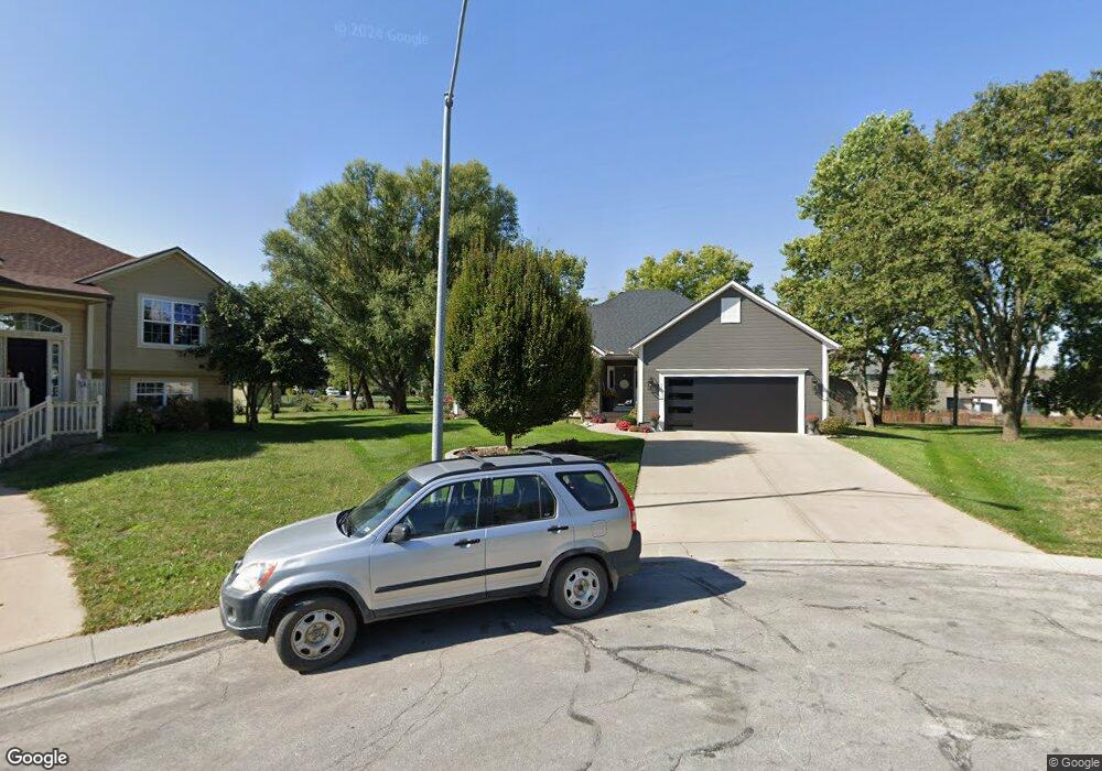 1117 Tudor Dr, Raymore, MO 64083 - photo 1