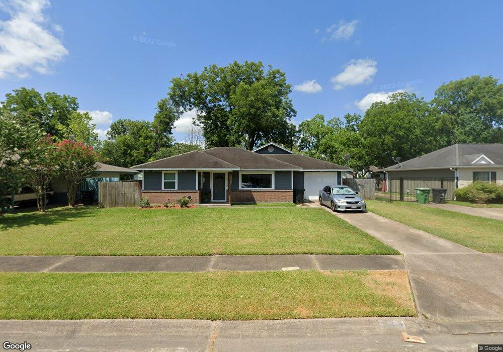 10914 Newton St, Houston, TX 77075 - photo 1