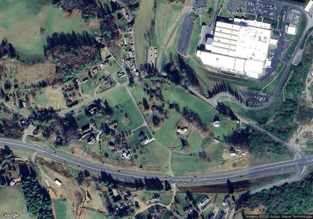 126 W Rolling Hills Estate, Burnsville, NC 28714 - photo 1