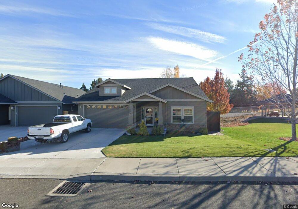 728 NW 29th St, Redmond, OR 97756 - photo 1