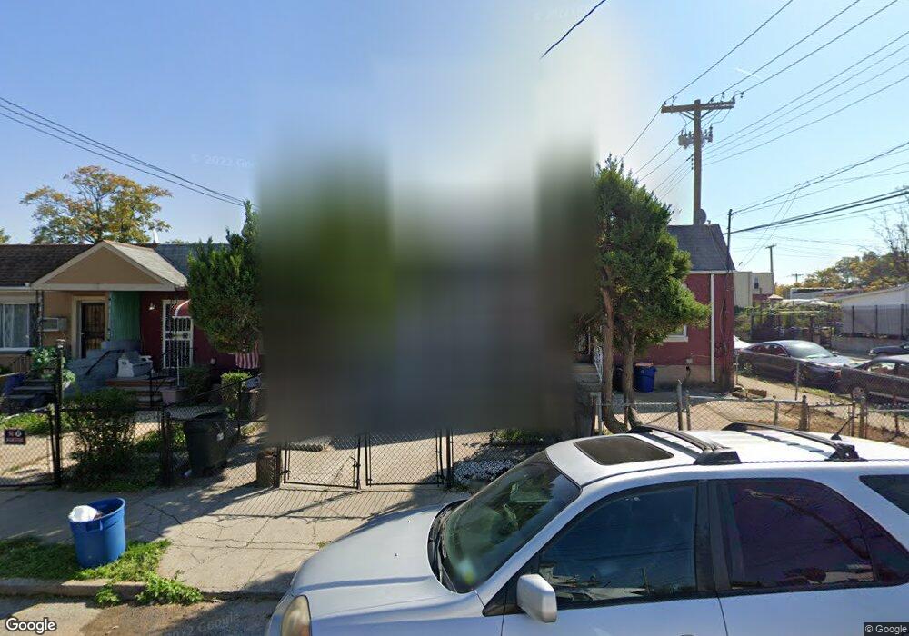 15304 111th Rd, Jamaica, NY 11433 - photo 1