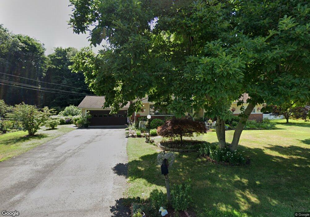 69 Chatfield Dr, Trumbull, CT 06611 - photo 1