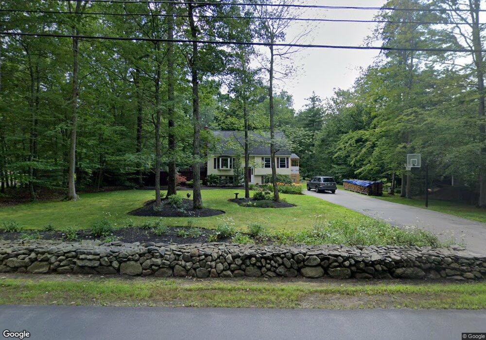 102 Old Auburn Rd, Derry, NH 03038 - photo 1