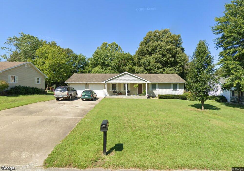 102 Tuttle Dr, Harrisburg, IL 62946 - photo 1