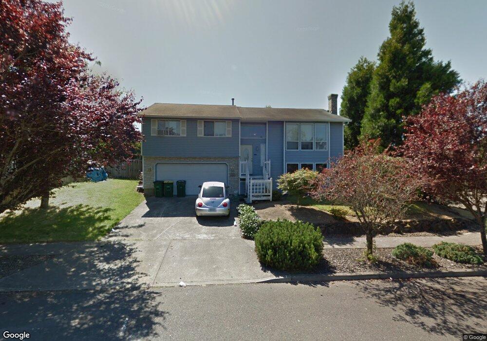 2317 SW Spence Ct, Troutdale, OR 97060 - photo 1