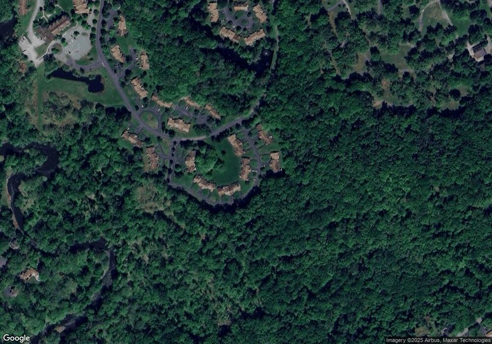 113 Duck Hollow Cir, Stroudsburg, PA 18360 - photo 1