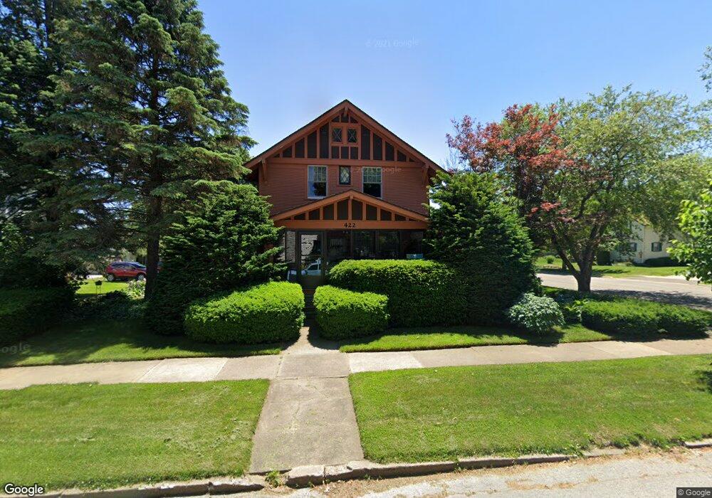 422 W 3rd St, Cedar Falls, IA 50613 - photo 1