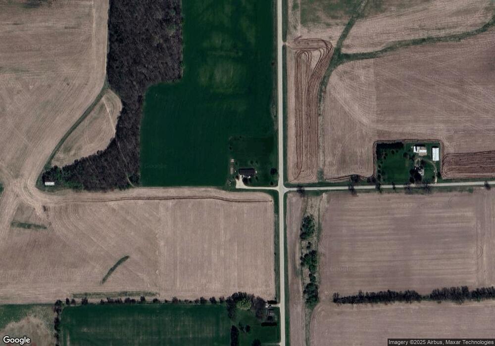 4452 N Scioto Mills Rd, Freeport, IL 61032 - photo 1