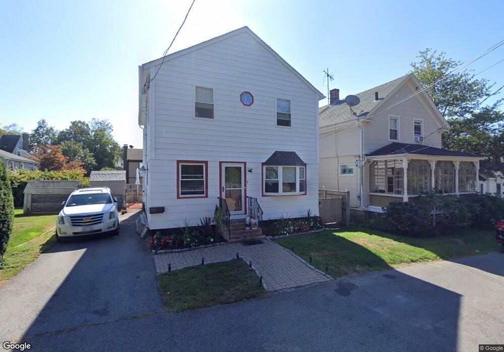 7 Cummings Rd, Newport, RI 02840 - photo 1