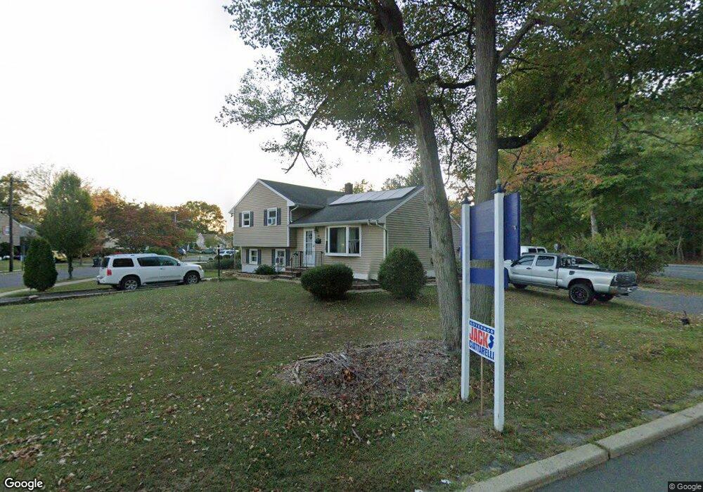 702 Cedar Crest Dr, Bound Brook, NJ 08805 - photo 1