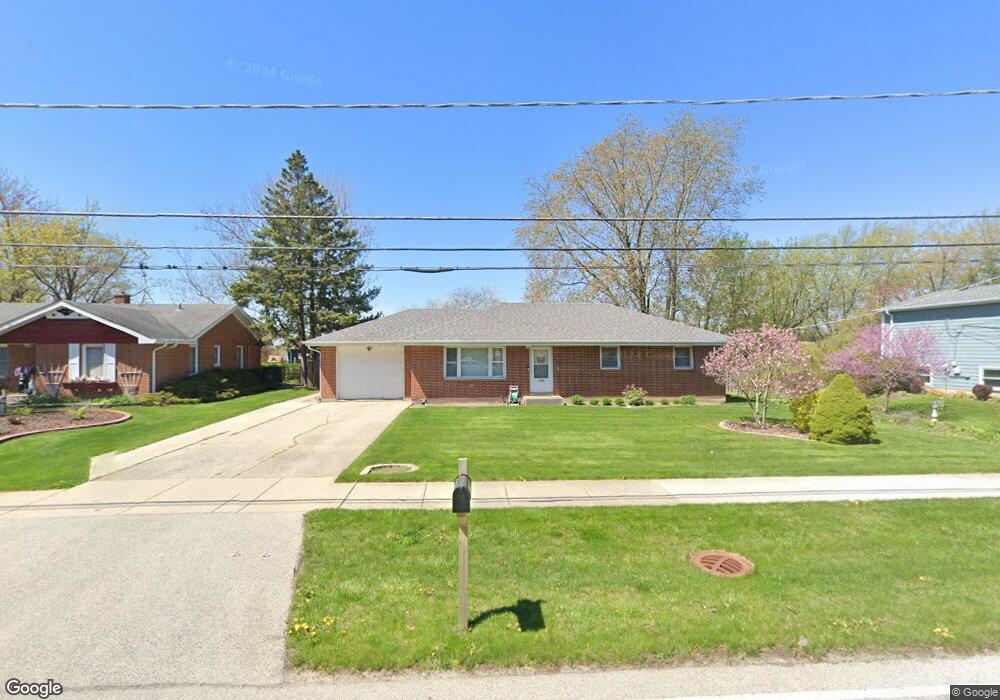 1034 Magnolia Ave, Gurnee, IL 60031 - photo 1