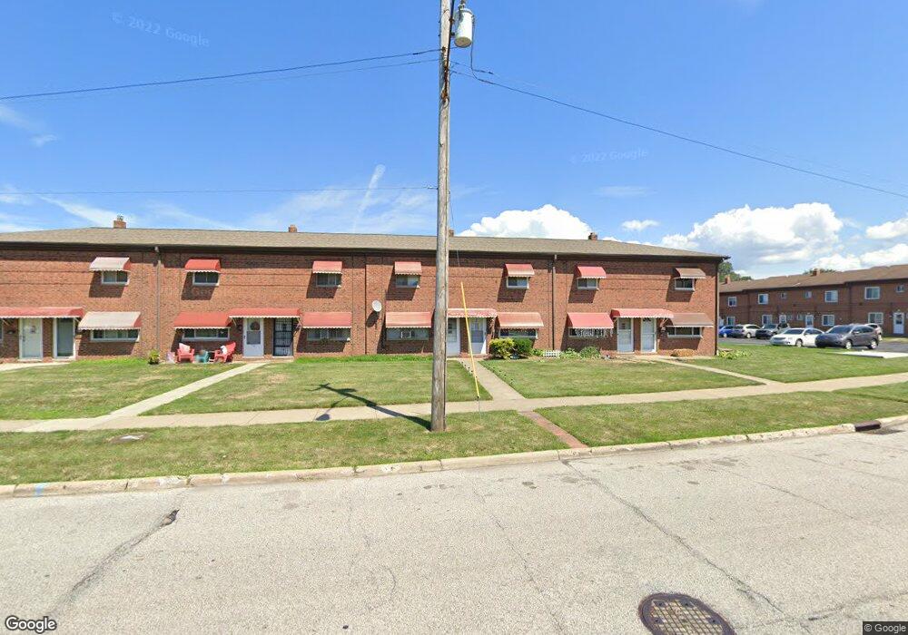 1595 Ridgewick Dr, Wickliffe, OH 44092 - photo 1