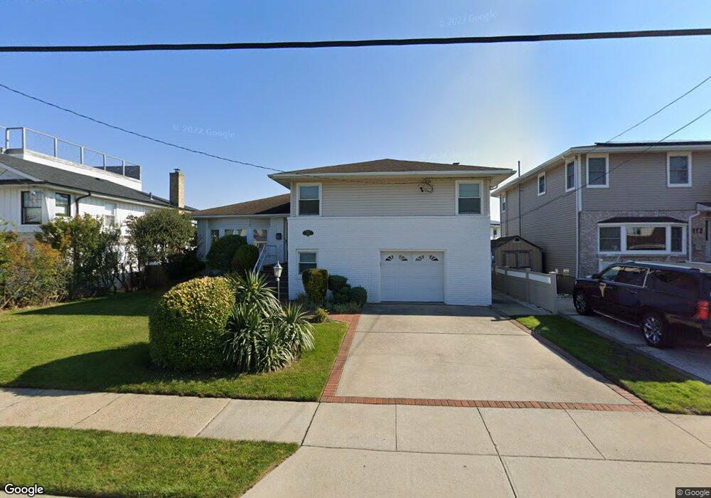 116 Greenway Rd, Lido Beach, NY 11561 - photo 1