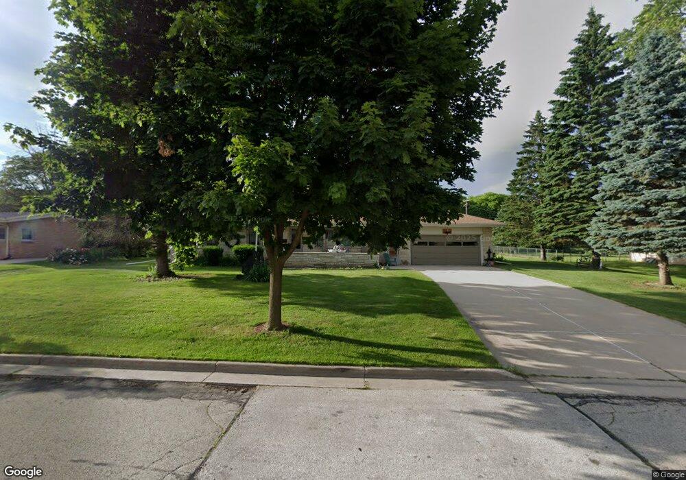 12830 W Fairmount Ave, Butler, WI 53007 - photo 1