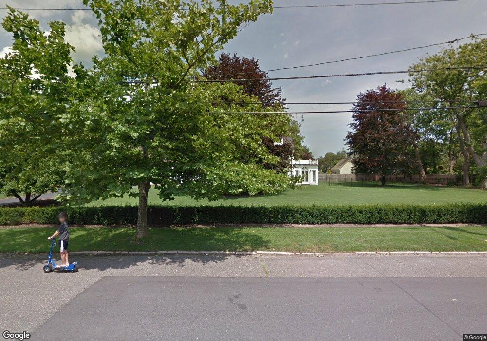 243 Handsome Ave, Sayville, NY 11782 - photo 1