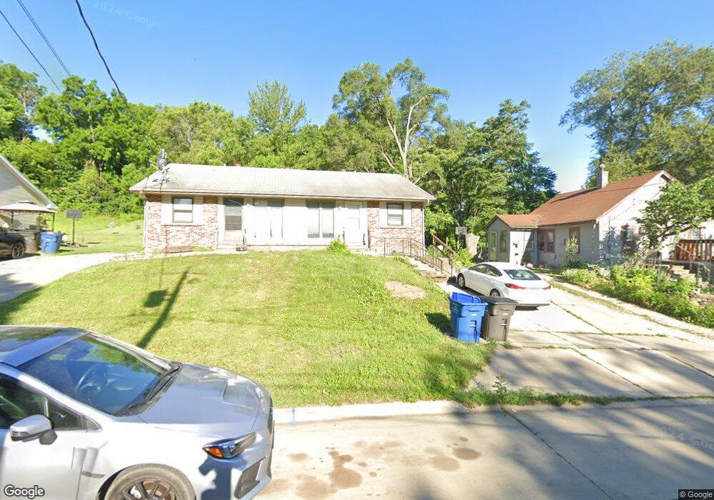 2140 SE 9th St, Des Moines, IA 50315 - photo 1
