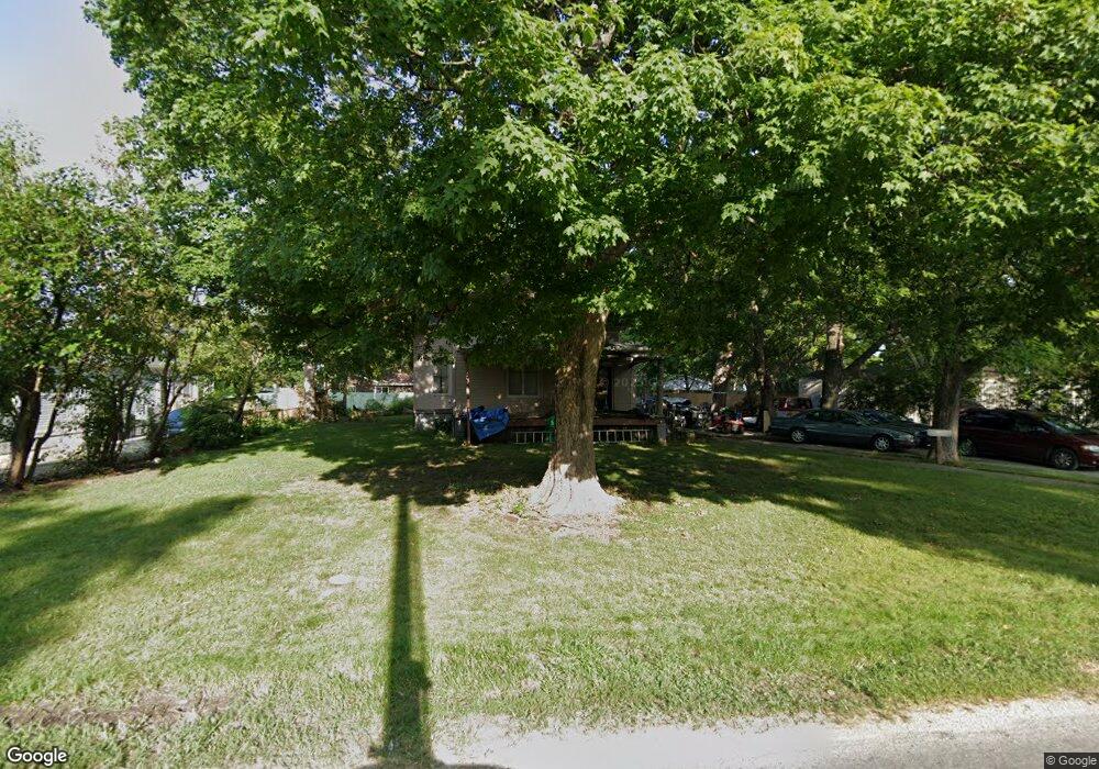 801 N Carico St, Tuscola, IL 61953 - photo 1