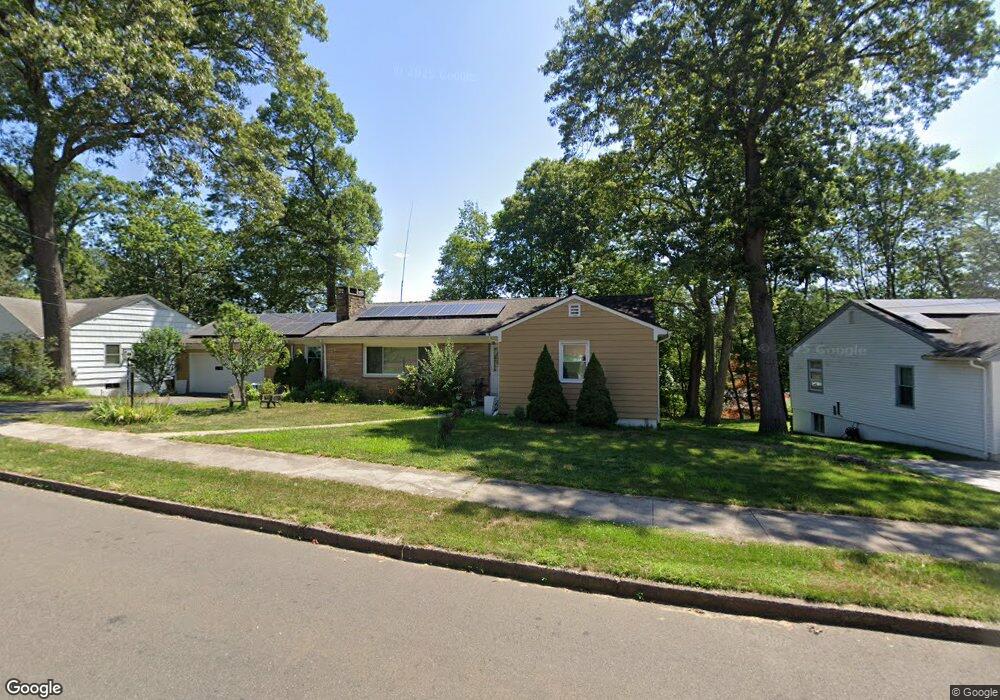 126 Whittier Rd, New Haven, CT 06515 - photo 1