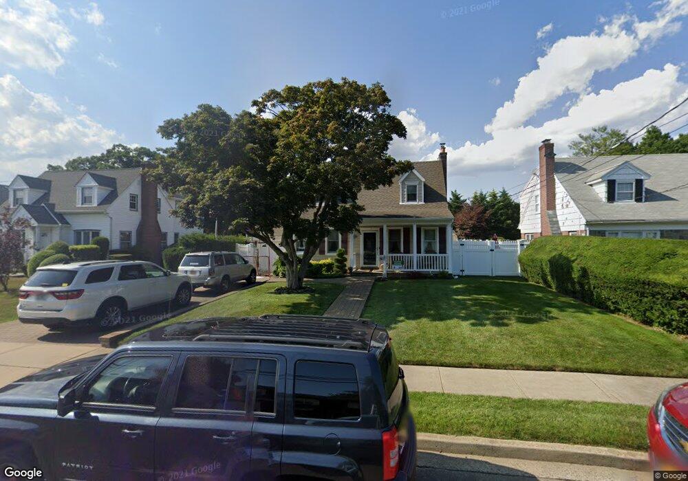 3841 Wilburne Ave, Seaford, NY 11783 - photo 1