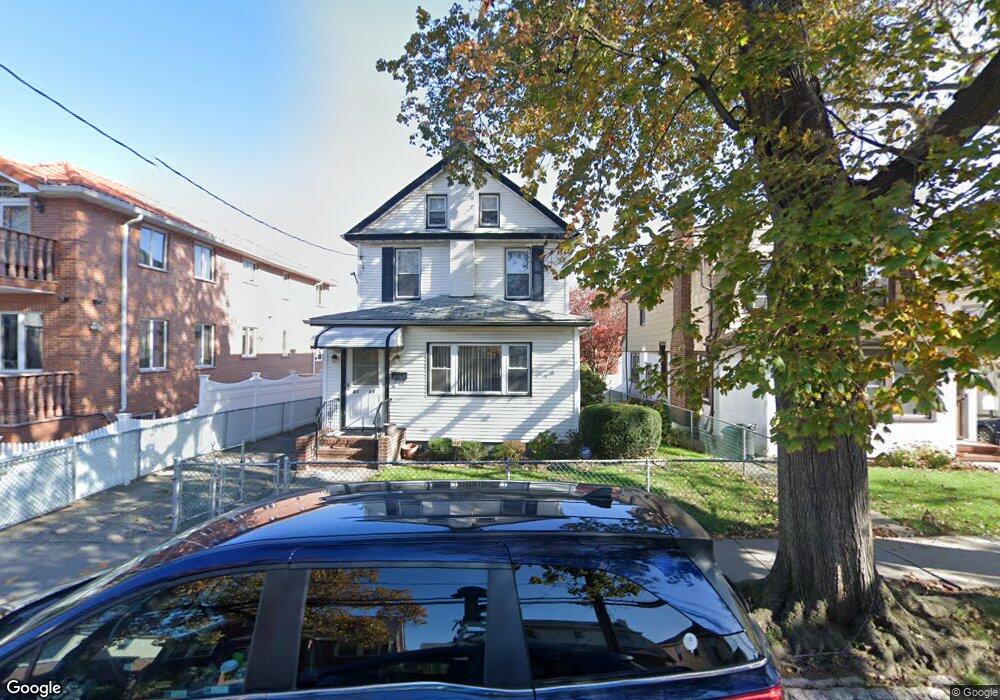 4335 189th St, Flushing, NY 11358 - photo 1