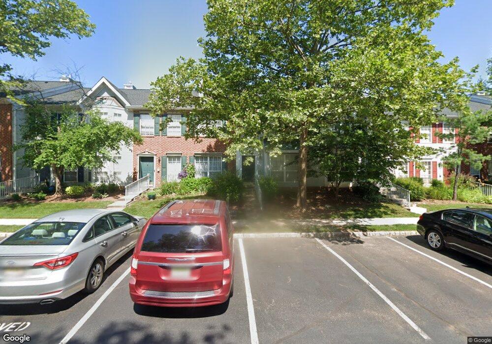 23 Hudson Ct unit 23D, Franklin Park, NJ 08823 - photo 1