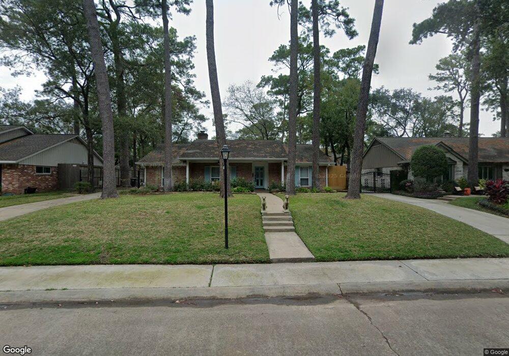 10046 Sugar Hill Dr, Houston, TX 77042 - photo 1
